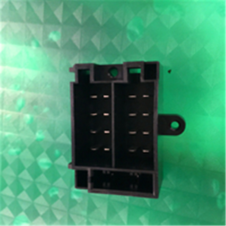 <广东厂家连接器供应> 汽车连接器16PIN/18PIN 90度卧式贴板式连接器